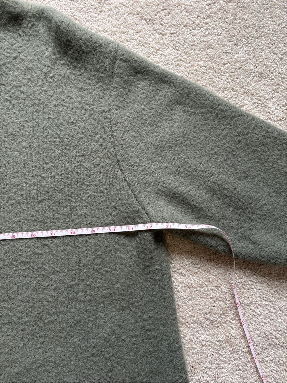 Abercrombie & Fitch Olive Green Button-Front Cardigan Fuzzy Cropped - Picture 5 of 7